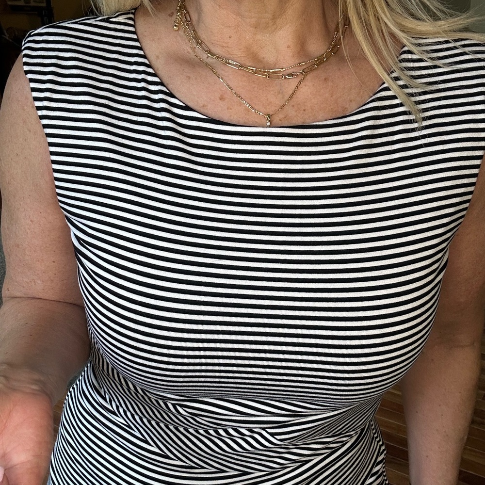 White House black market dress - Picture 6 of 6